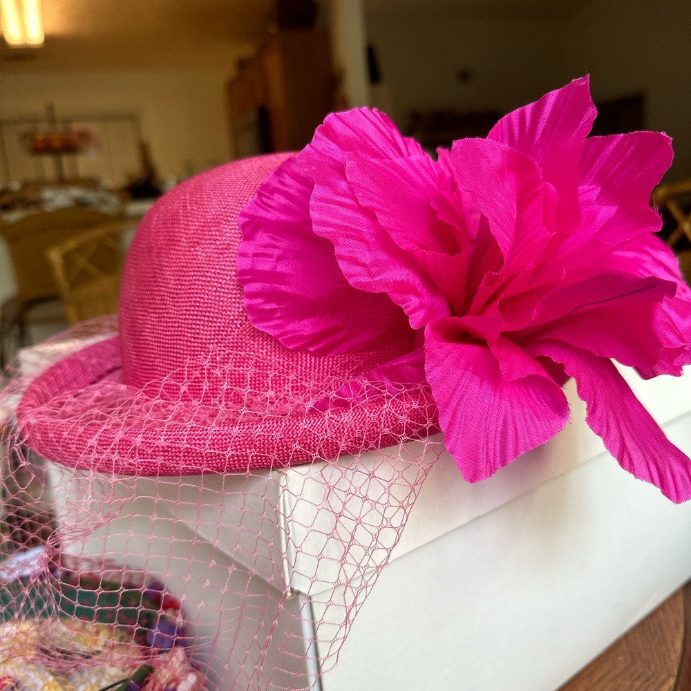 1960s pink Straw Bucket Hat Mr. John Classic